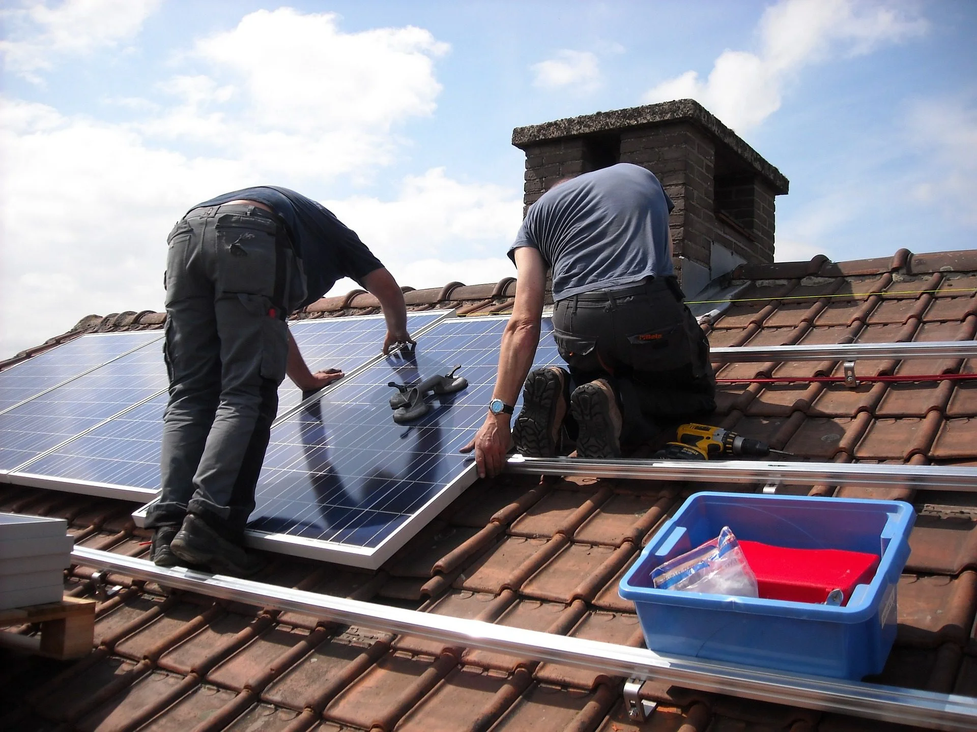 Cost Of Battery For Solar Panels